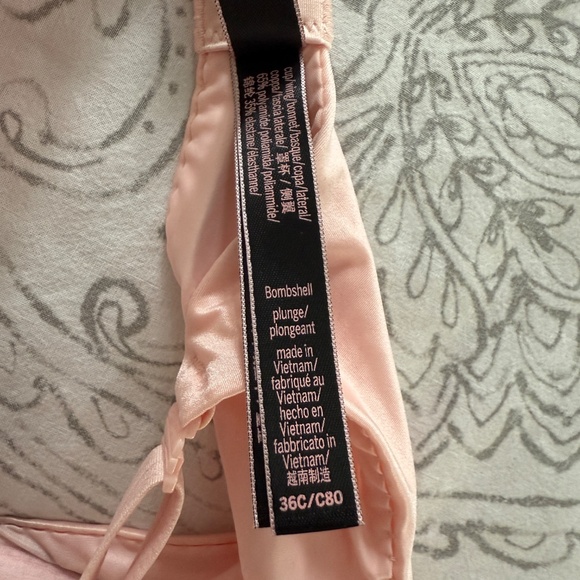 Authentic Victoria Secret Bombshell Add-2-Cups Push-Up Bra 36C Pink NWOT - Picture 6 of 6